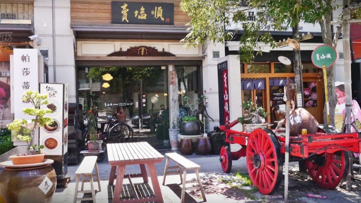 餐廳位於高雄市鼓山區青海路，鄰近高雄市立美術館。（圖片來源：敦小蓮の食旅錄）