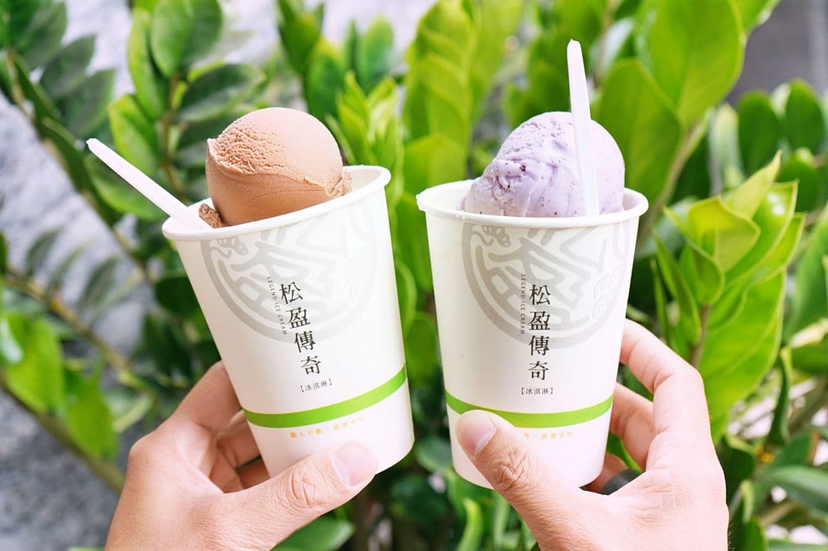 婆媽直接搬整箱!台中古早味「三明治冰餅」真材實料超厚切,再嗑手打冰淇淋 婆媽直接搬整箱!台中古早味「三明治冰餅」真材實料超厚切,再嗑手打冰淇淋