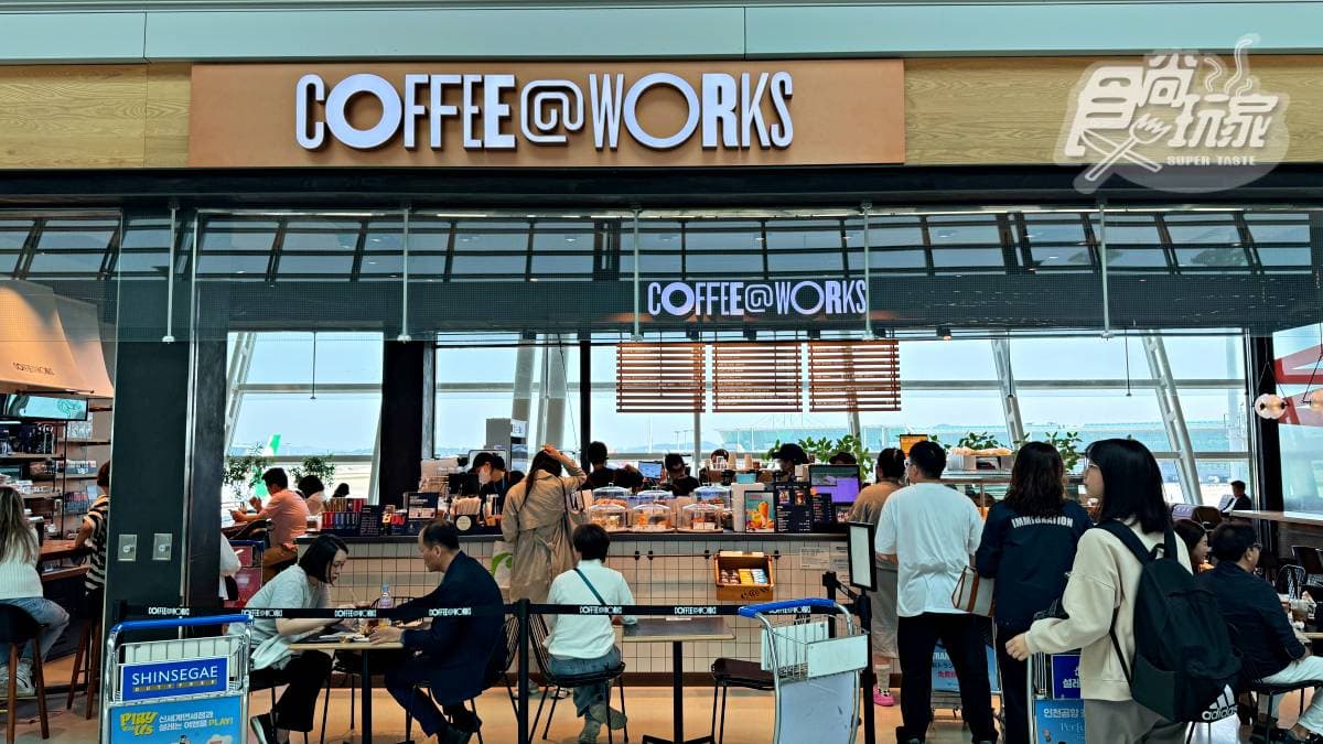 coffee@works是仁川機場的精品咖啡店，鄰近第一航廈31號登機口。