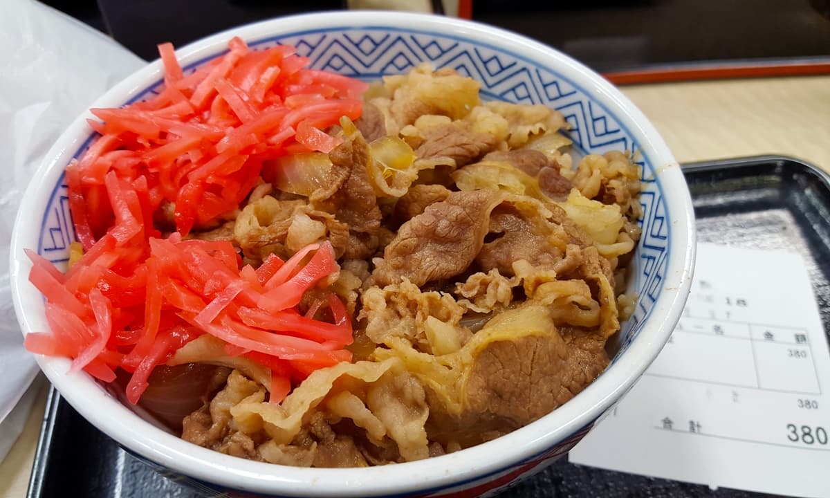 還有人在吃「吉野家」嗎?PTT網友嘆店家愈來愈少,內行人曝吉野家神吃法 還有人在吃「吉野家」嗎?PTT網友嘆店家愈來愈少,內行人曝吉野家神吃法