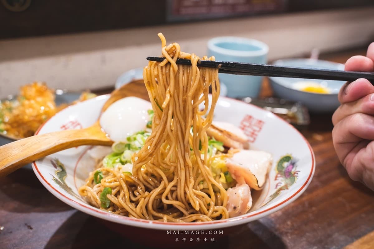 網推「萬華最強拉麵」!5月底宣布歇業快朝聖,獨門「一麵三吃」試過難忘 網推「萬華最強拉麵」!5月底宣布歇業快朝聖,獨門「一麵三吃」試過難忘