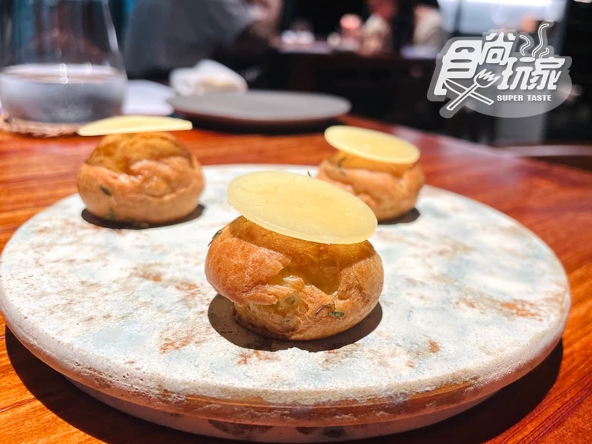 沒預約吃不到！隱藏版「高CP值法餐」１道300元起，必嗑爆漿鮭魚卵、海膽