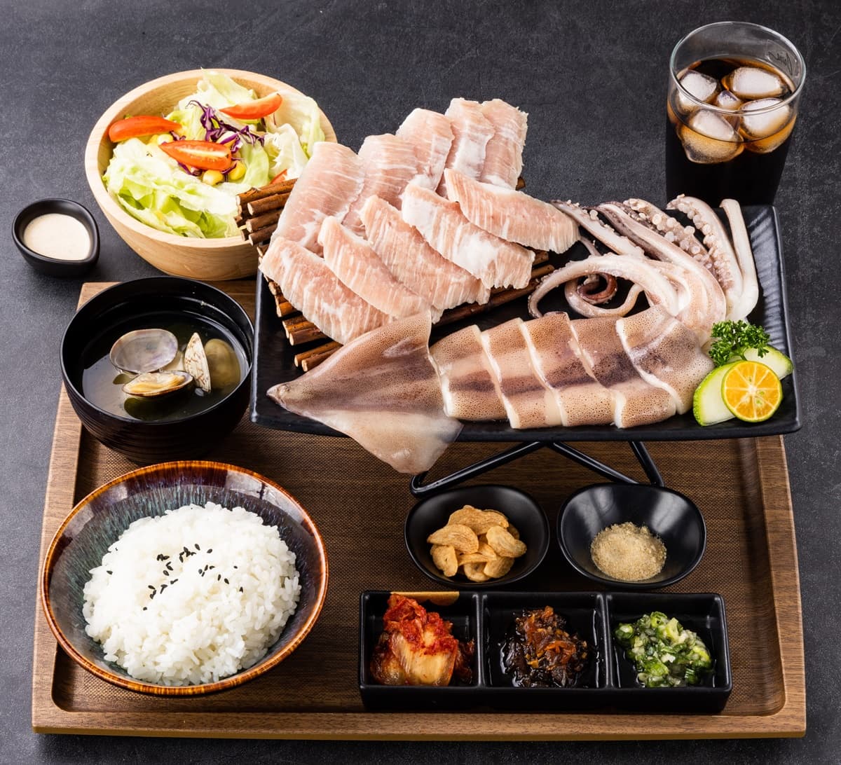 免費吃牛肉套餐快衝！超夯「１人燒肉」280元開吃， 還能無限續白飯、湯品