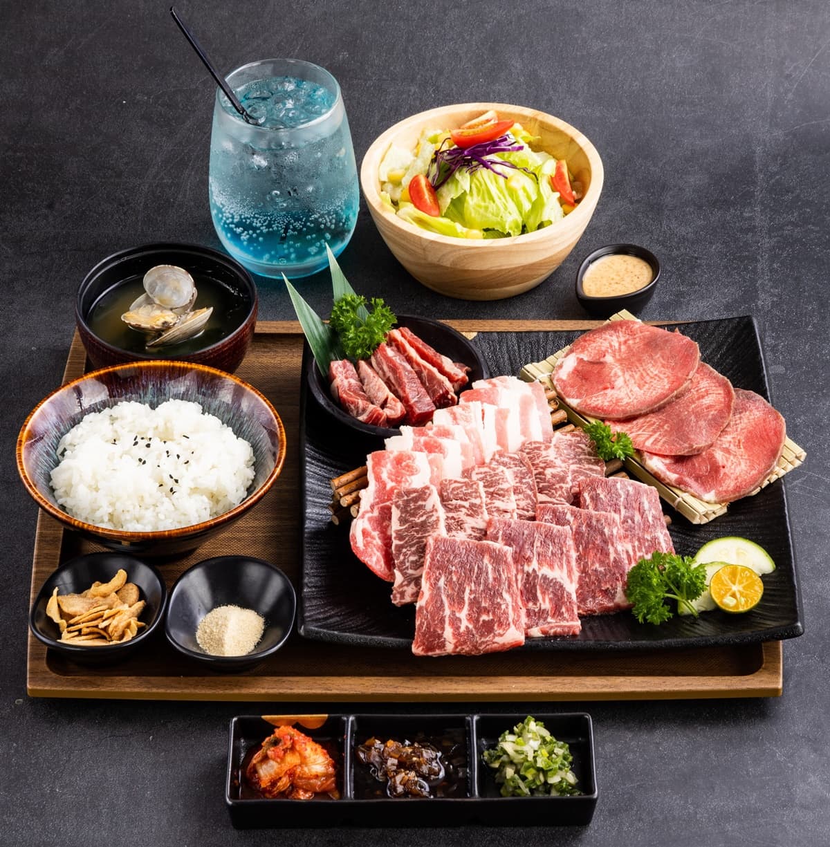 免費吃牛肉套餐快衝！超夯「１人燒肉」280元開吃， 還能無限續白飯、湯品