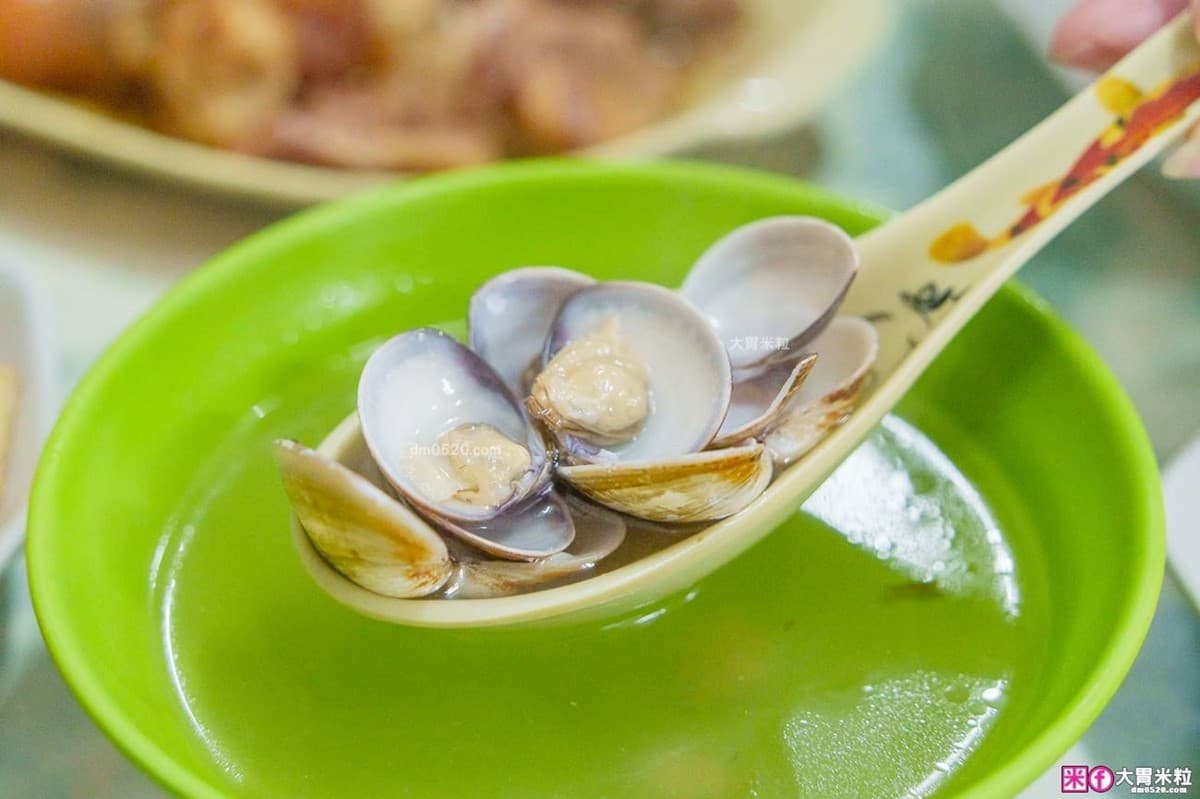 豬腳切盤55元、蛤蜊湯10元！新北巷弄無招牌美食，在地人才知地點曝光