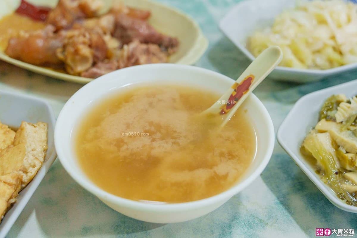 豬腳切盤55元、蛤蜊湯10元！新北巷弄無招牌美食，在地人才知地點曝光