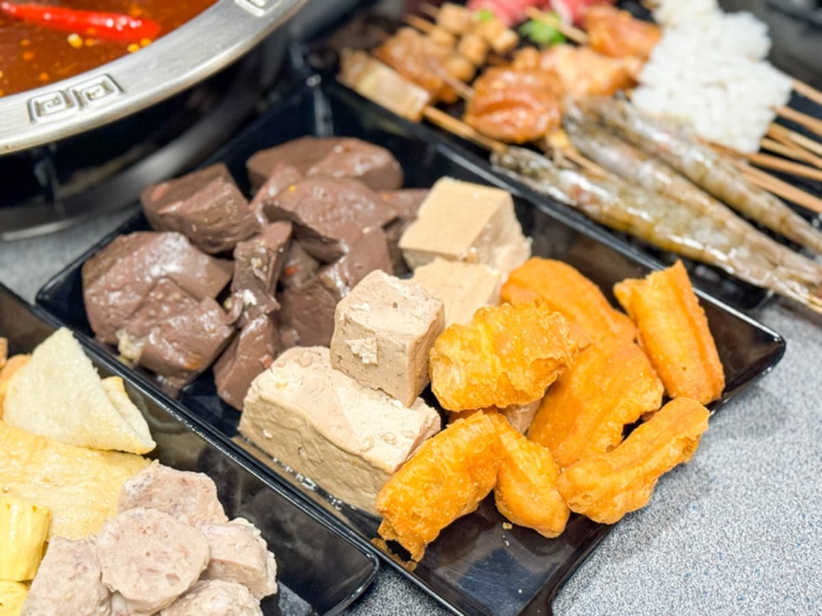 199元火鍋吃到飽!「高CP值串串香」超過百款鍋物+鮮蔬任吃,串串最低6元 199元火鍋吃到飽!「高CP值串串香」超過百款鍋物+鮮蔬任吃,串串最低6元