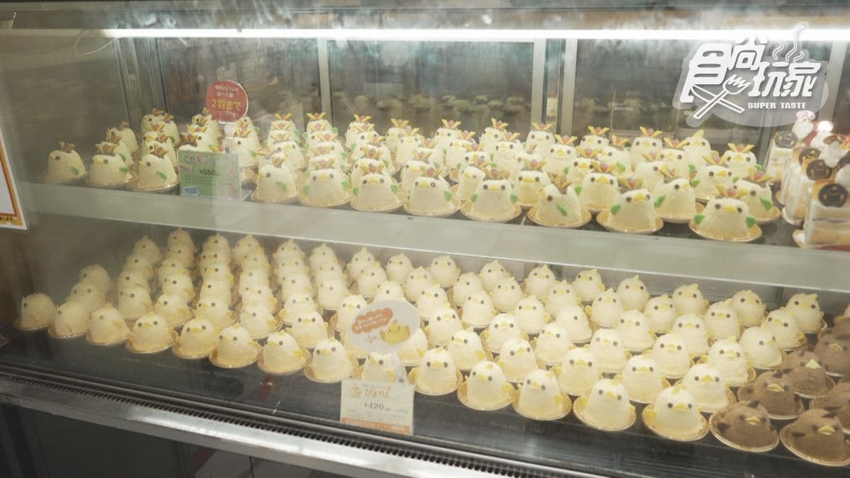 為了買小雞蛋糕，每天店家都是大排長龍。