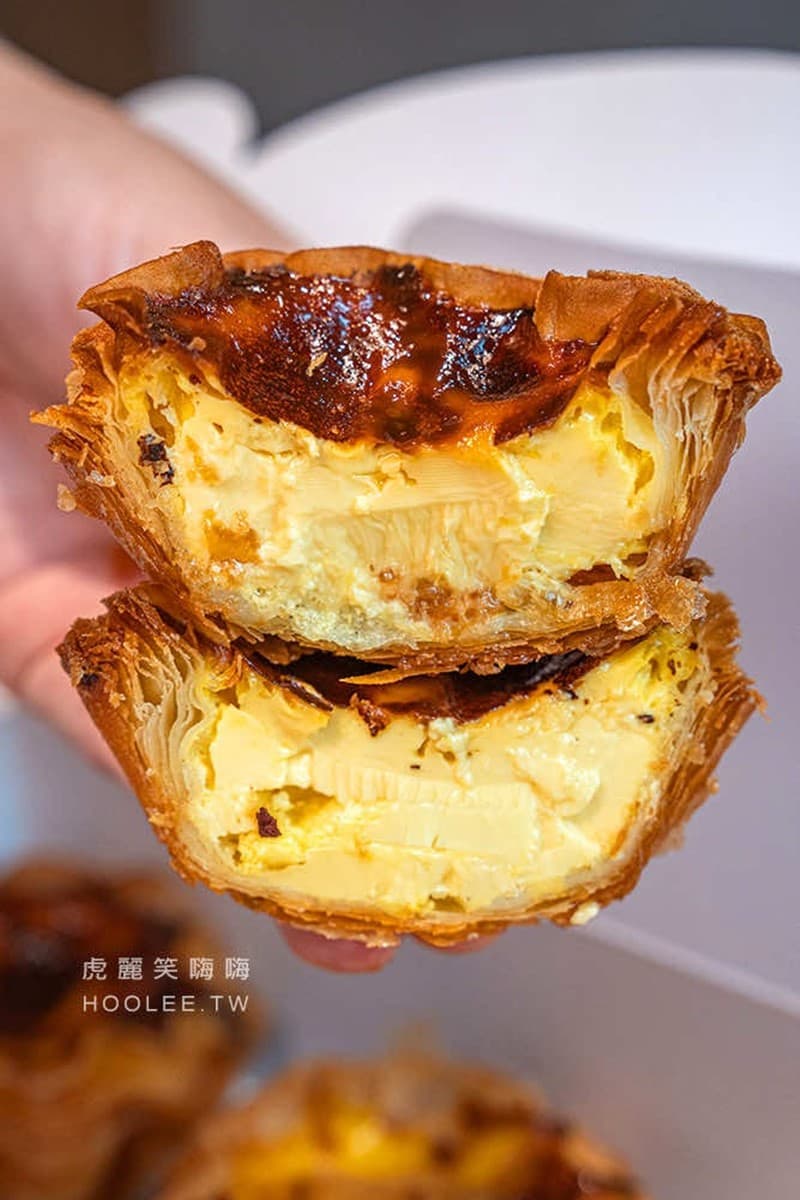高雄人排隊瘋搶！爆餡「脆皮大泡芙」餐車巡迴出沒，暴紅「千層蛋塔」也要嗑