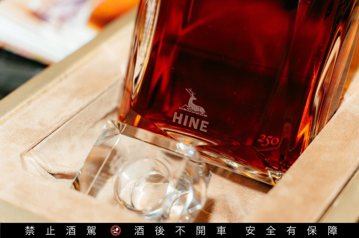 英國皇室唯一指定干邑！1580元喝到香檳區VSOP，全球限量款每瓶48萬
