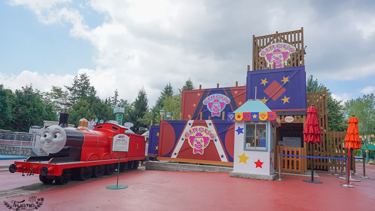 湯瑪士小火車專區適合親子同遊。（圖片來源：緹雅瑪 美食旅遊趣）
