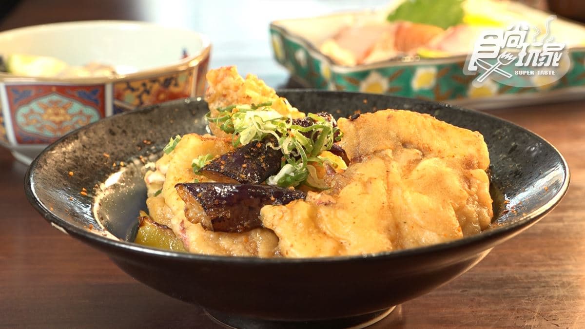 除了海鮮以外，也有唰嘴小吃供顧客選擇。