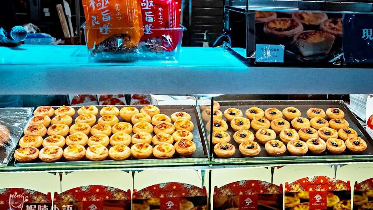 伴手禮店的店員都很不吝嗇地提供試吃。（圖片來源：NICO&妮喃小語）