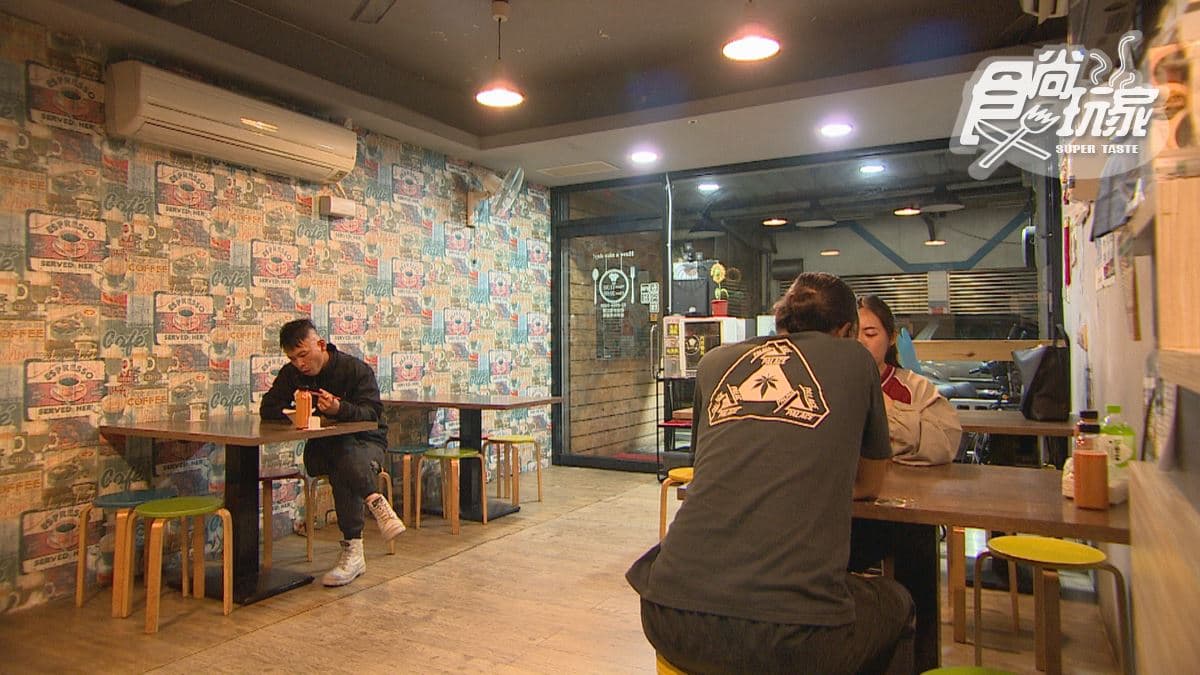 因店家位於學區周邊，高CP值的餐點深受許多學生族喜愛。