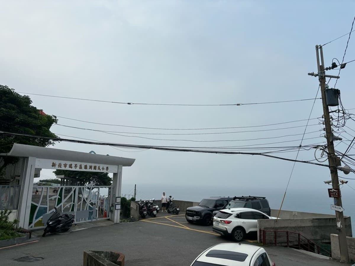 【新開店】十三層遺址走路就到！水湳洞祕境民宿２人起包棟，歐式早餐免費送