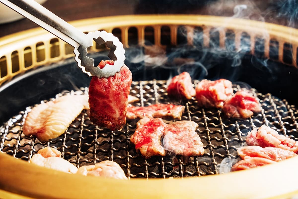 【獨家】胡同燒肉「和牛牛舌買一送一」！插旗微風信義，消費滿2000送2000