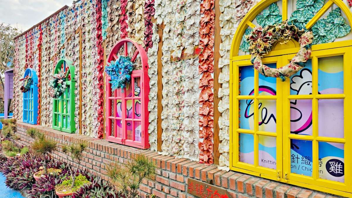 館內有多種色彩繽紛豐富的緞帶。（圖片來源：菓子の幸福週記）