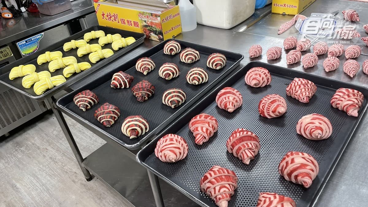 高雄最美「緞帶可頌」地點曝!必搶限定「蝴蝶結啾啾」,高CP值法國藍帶甜點 高雄最美「緞帶可頌」地點曝!必搶限定「蝴蝶結啾啾」,高CP值法國藍帶甜點