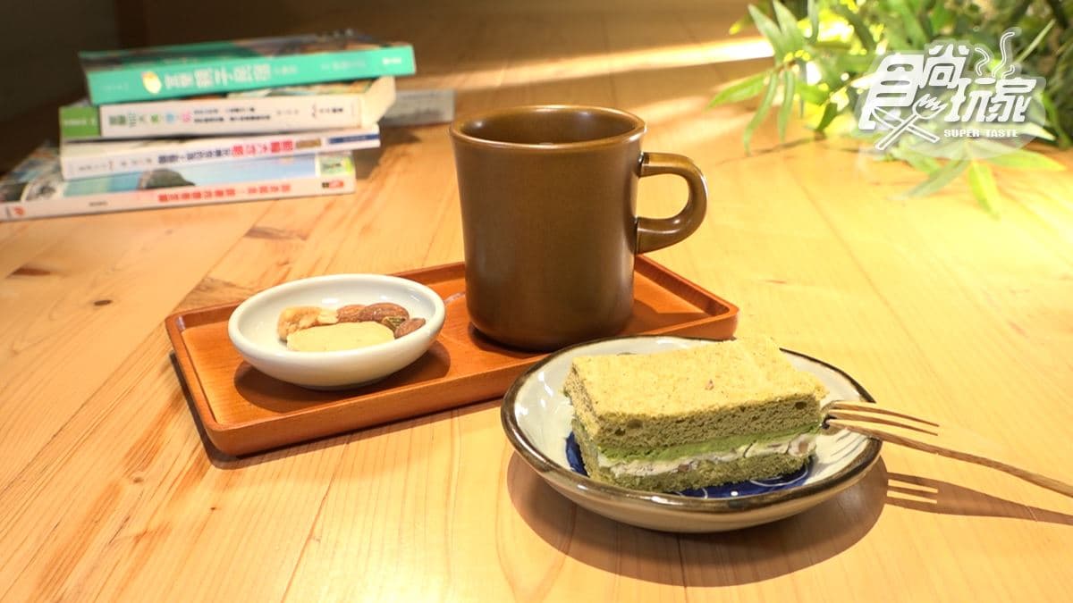 除了鮮魚料理，這裡也有賣咖啡、甜點。