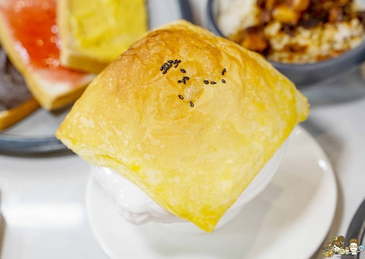 160元起自助吧吃到飽！高雄最美平價牛排，壽星優惠免費吃、對身分證送炸物