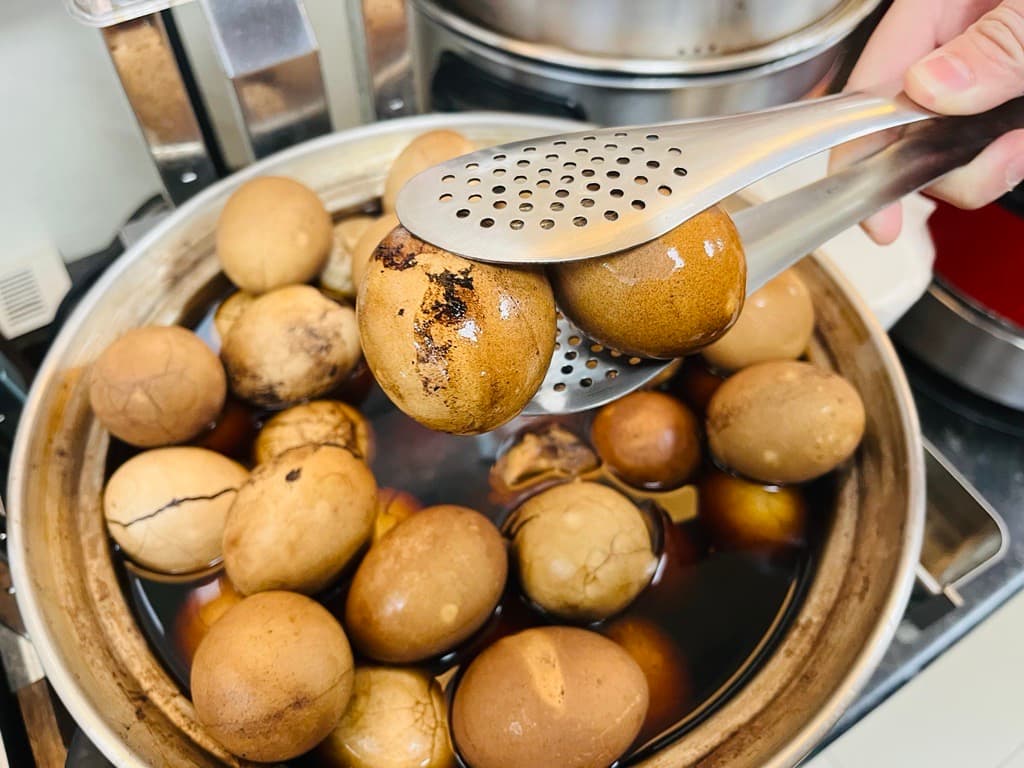 蛋價破新低!「4大超商茶葉蛋」優惠整理,7-11維持10元、全家10入99元 蛋價破新低!「4大超商茶葉蛋」優惠整理,7-11維持10元、全家10入99元