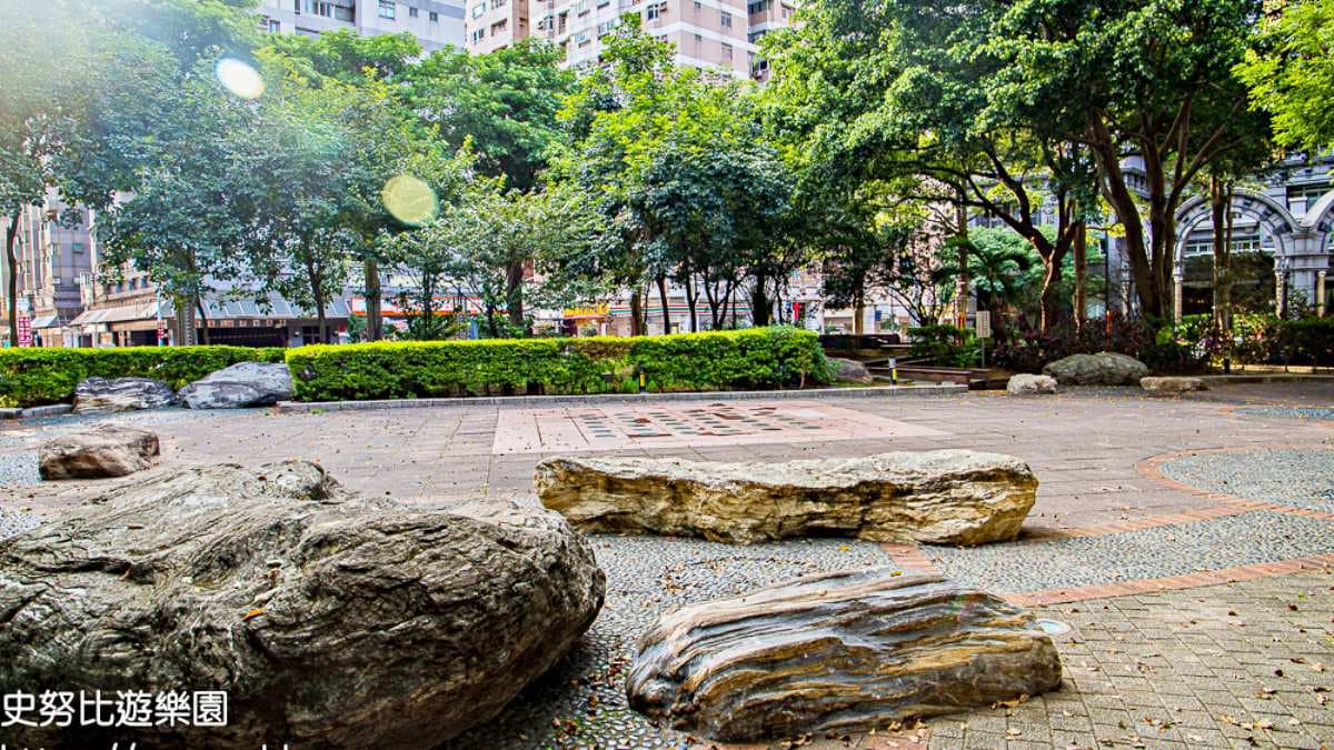 六和兒童公園位於中壢SOGO館旁。（圖片來源：史努比遊樂園）