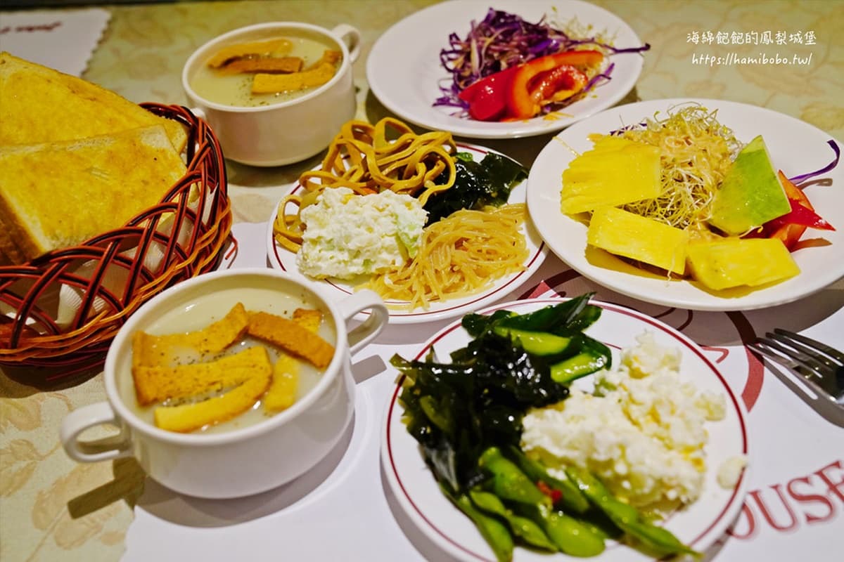 410元嗑排餐＋自助吧吃到飽！經營29年高CP值牛排店，熱炒、濃湯、水果無限吃