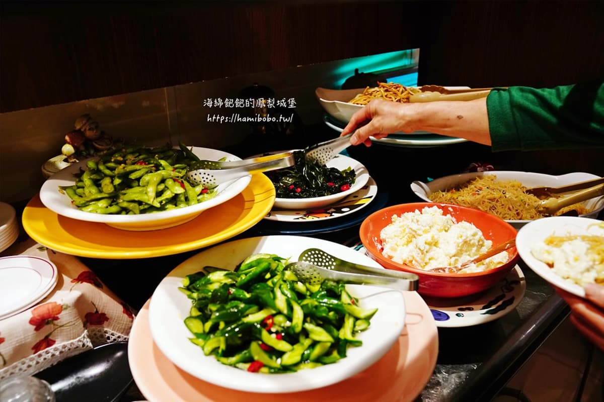 410元嗑排餐＋自助吧吃到飽！經營29年高CP值牛排店，熱炒、濃湯、水果無限吃