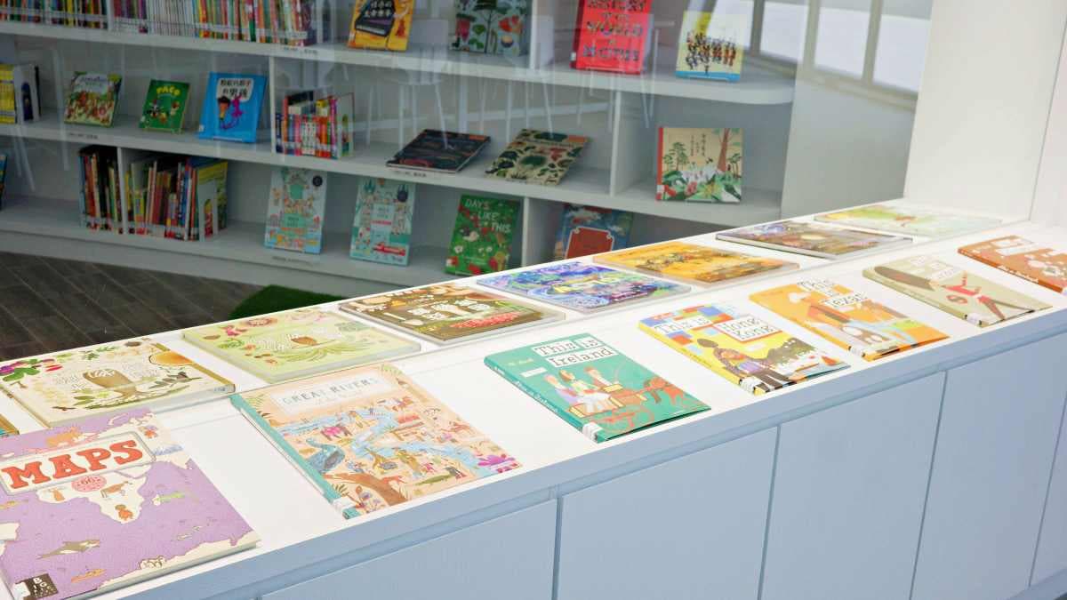館內藏書約有約3500冊，其中包括親子繪本。（圖片來源：屏東縣政府文化處）