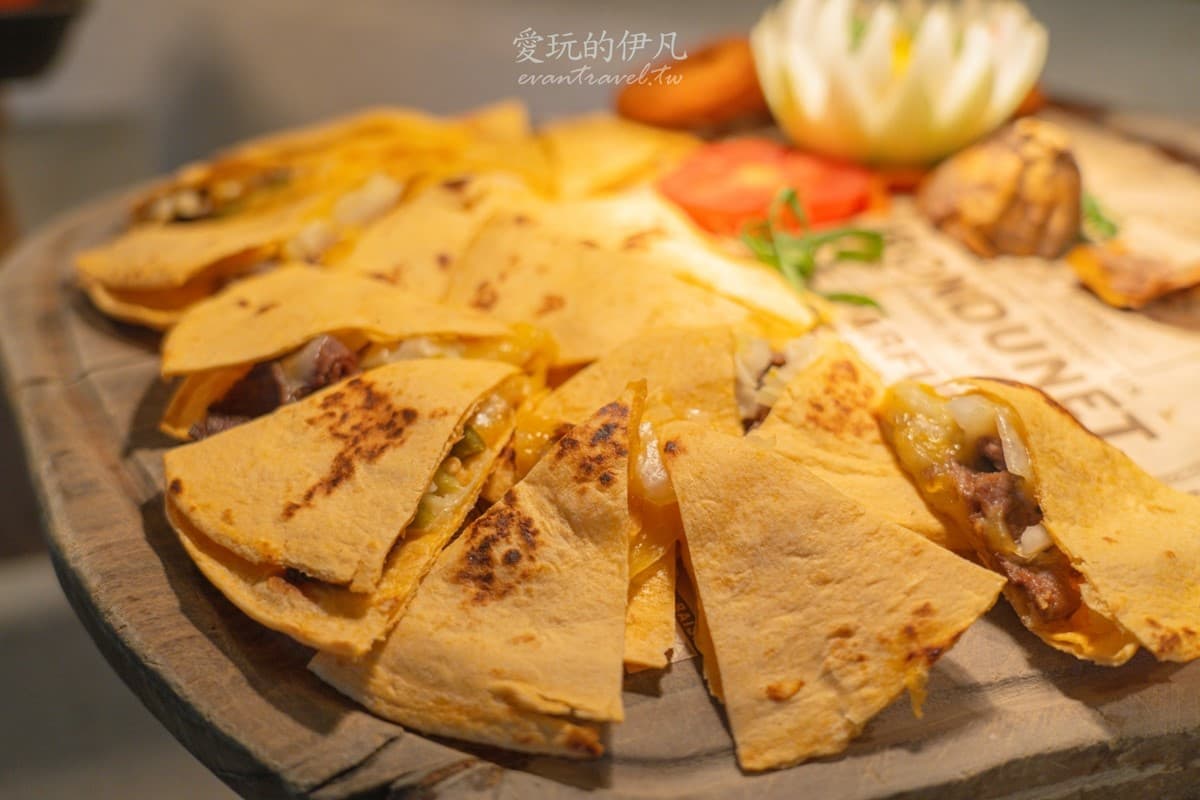 高雄前鎮最強吃到飽!26樓爽嗑海鮮、肉食、生啤酒,刷「這張卡」爽享5折 高雄前鎮最強吃到飽!26樓爽嗑海鮮、肉食、生啤酒,刷「這張卡」爽享5折