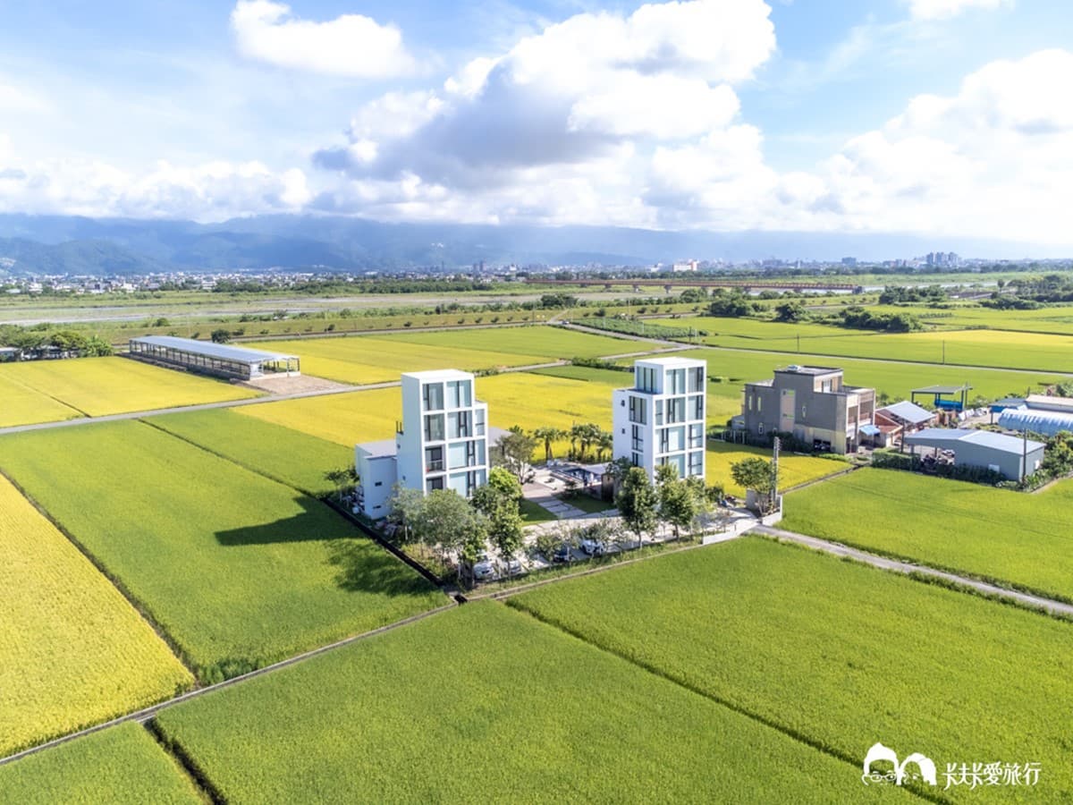 住樓中樓躺床眺望龜山島！宜蘭三星包棟民宿，獨立戲水池、KTV玩到爽