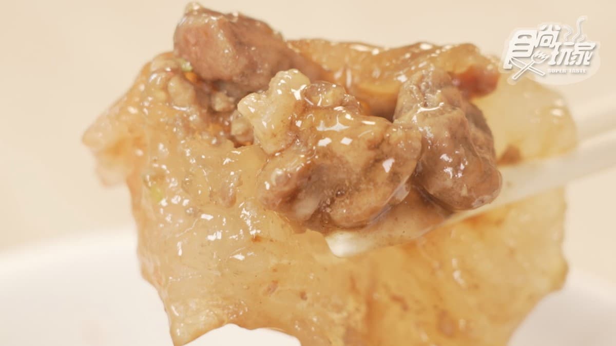 旗山老街「煎肉圓始祖」!豬油香煎外皮微焦恰恰,飽滿蔥肉餡沾特調醬超唰嘴 旗山老街「煎肉圓始祖」!豬油香煎外皮微焦恰恰,飽滿蔥肉餡沾特調醬超唰嘴
