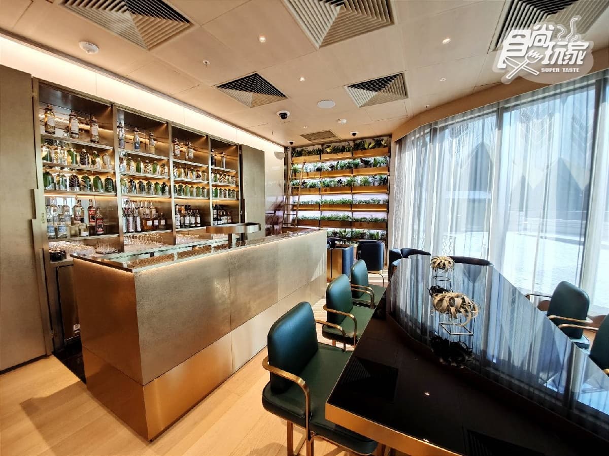 這不是電影！超美未來感酒店住過沒？入住還可賞摩天輪景觀