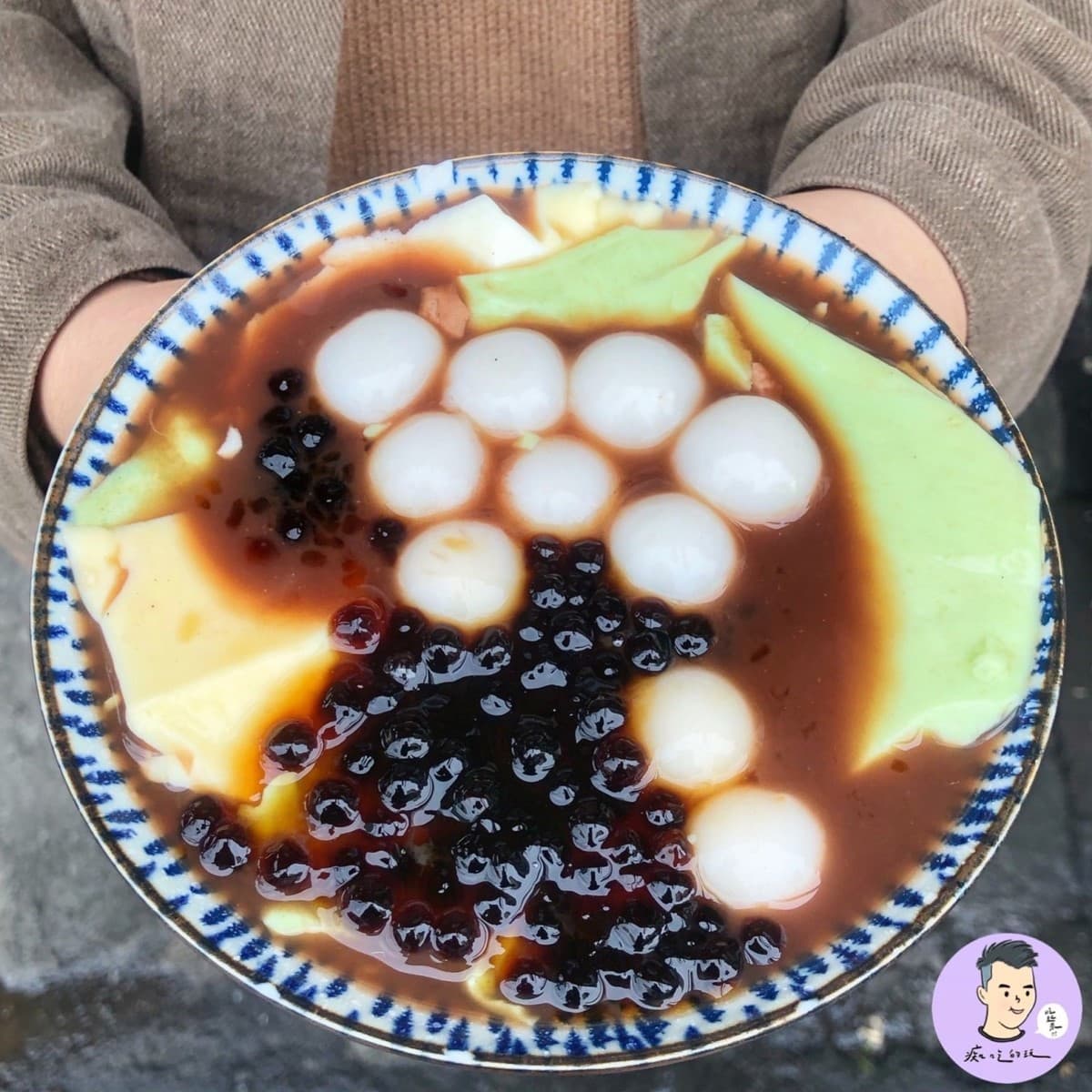 30年老字號「四色布丁豆花」！台南人消暑最愛銅板點心，各大夜市出沒趴趴走