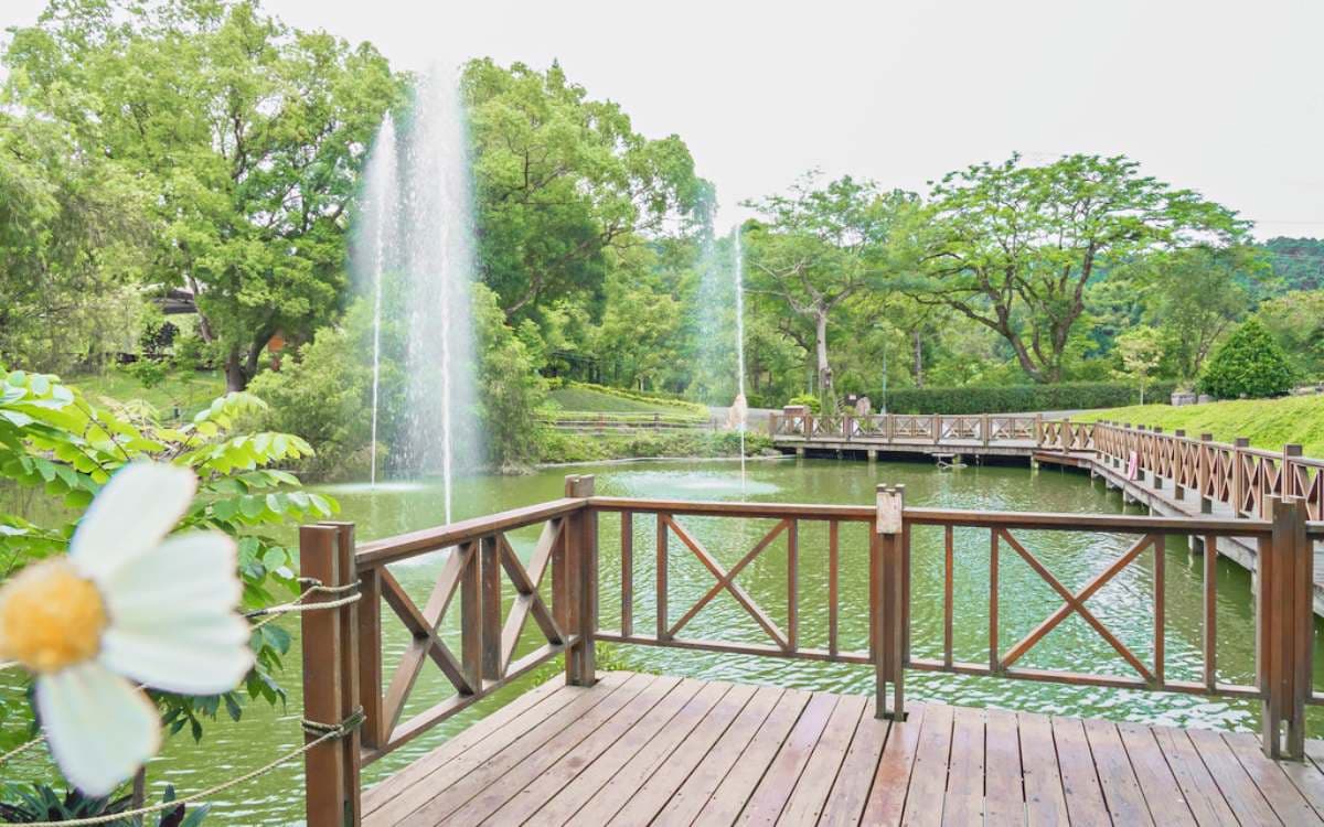 破萬坪「森林遊樂場」在這!獨木橋、跳跳床玩完回家秒睡,還能泡腳、走步道 破萬坪「森林遊樂場」在這!獨木橋、跳跳床玩完回家秒睡,還能泡腳、走步道