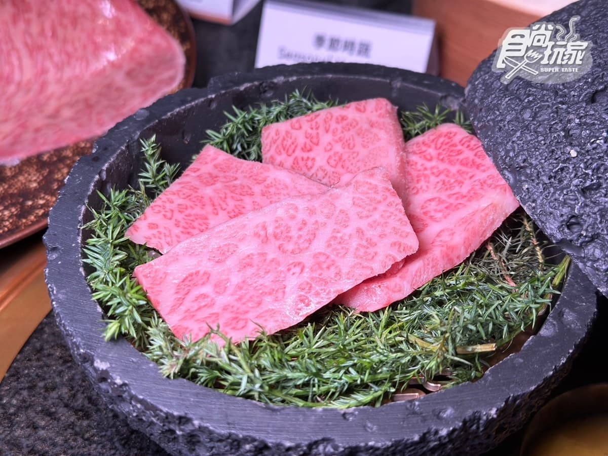 全球首家航空主題燒肉！「星胡同」13道菜色、推薦品項一次看