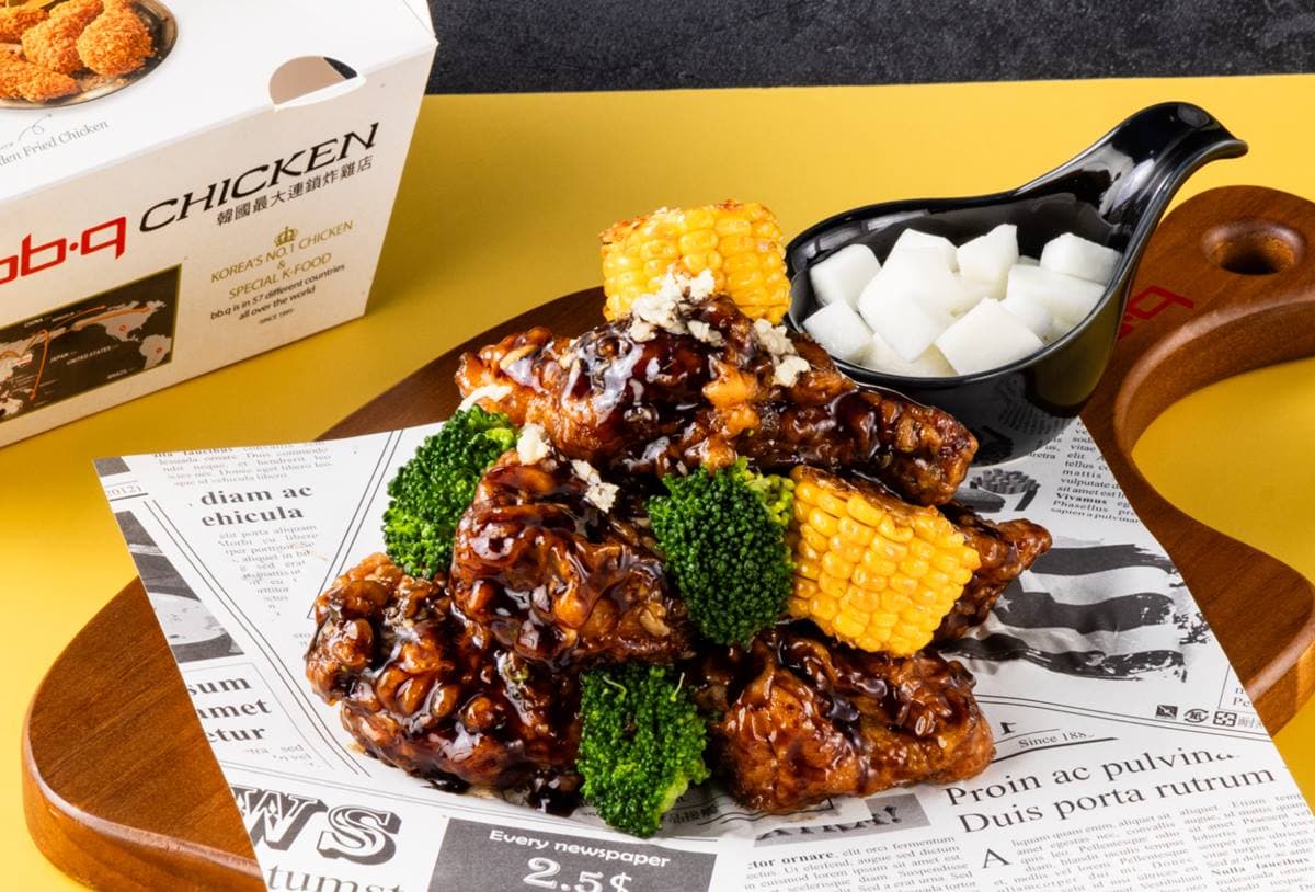 【獨家】鹹的蛋糕太狂！bbq全新「黑蒜炸雞蛋糕」折100元，憑證件加碼送２款