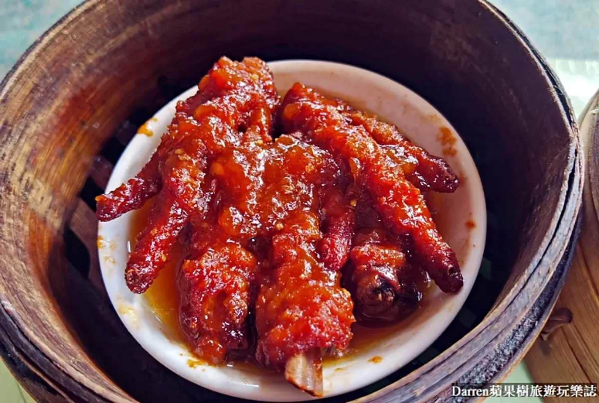 號稱「全台最便宜港點」藏這!燒賣、鳳爪通通50元,假日限定排隊夯翻 號稱「全台最便宜港點」藏這!燒賣、鳳爪通通50元,假日限定排隊夯翻