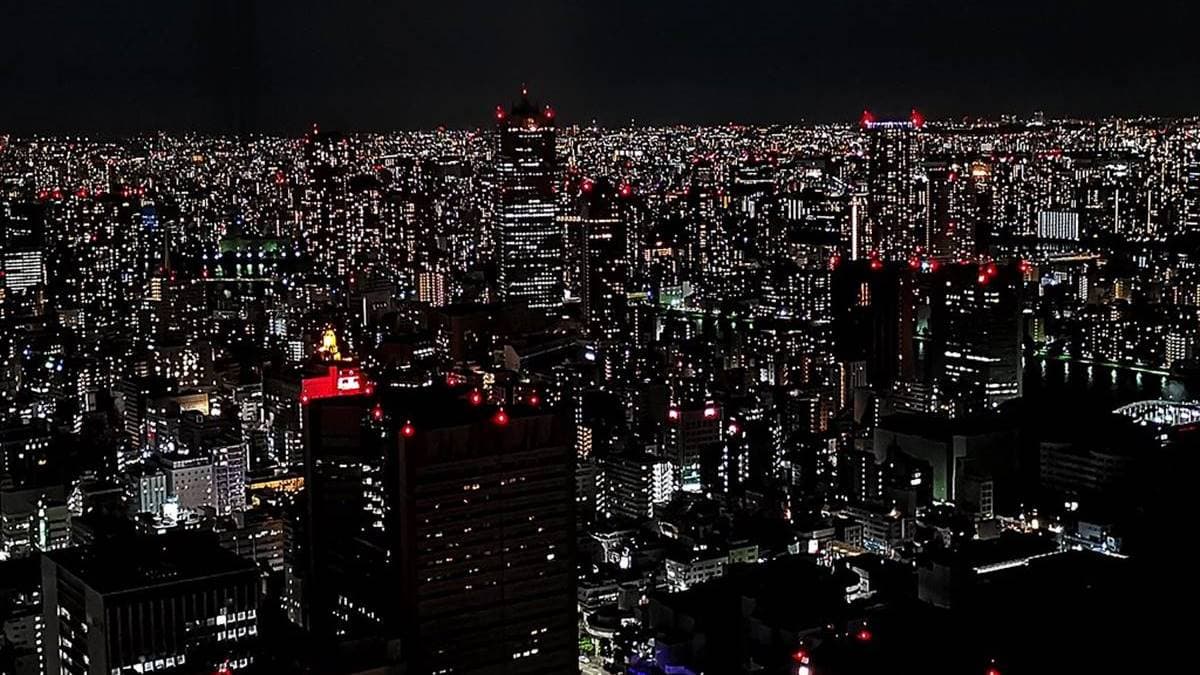 大片東京夜景就在腳下。（圖片來源：MARUKO與美食有個約會）