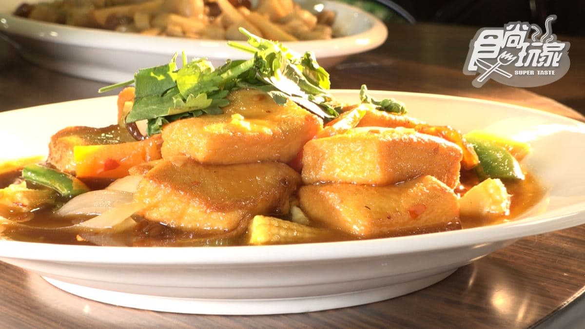 店內的每道菜幾乎都有加入梅子。