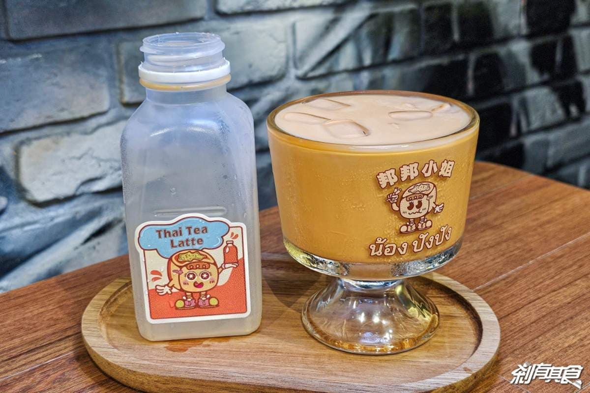 【新開店】台中首間「泰式甜點專賣」！必吃曼谷爆餡烤麵包，爽嗑半顆西瓜冰