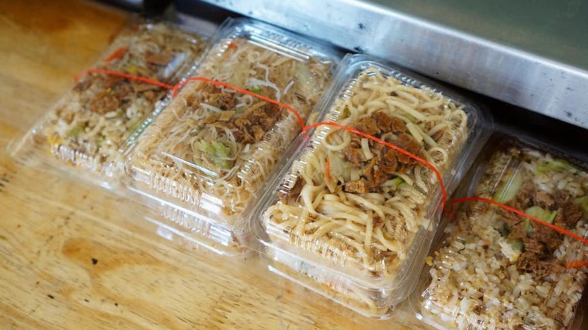 除了菜粽外，也有麵、羹、粥和麵線等多樣餐點。（圖片來源：台南美食地圖）