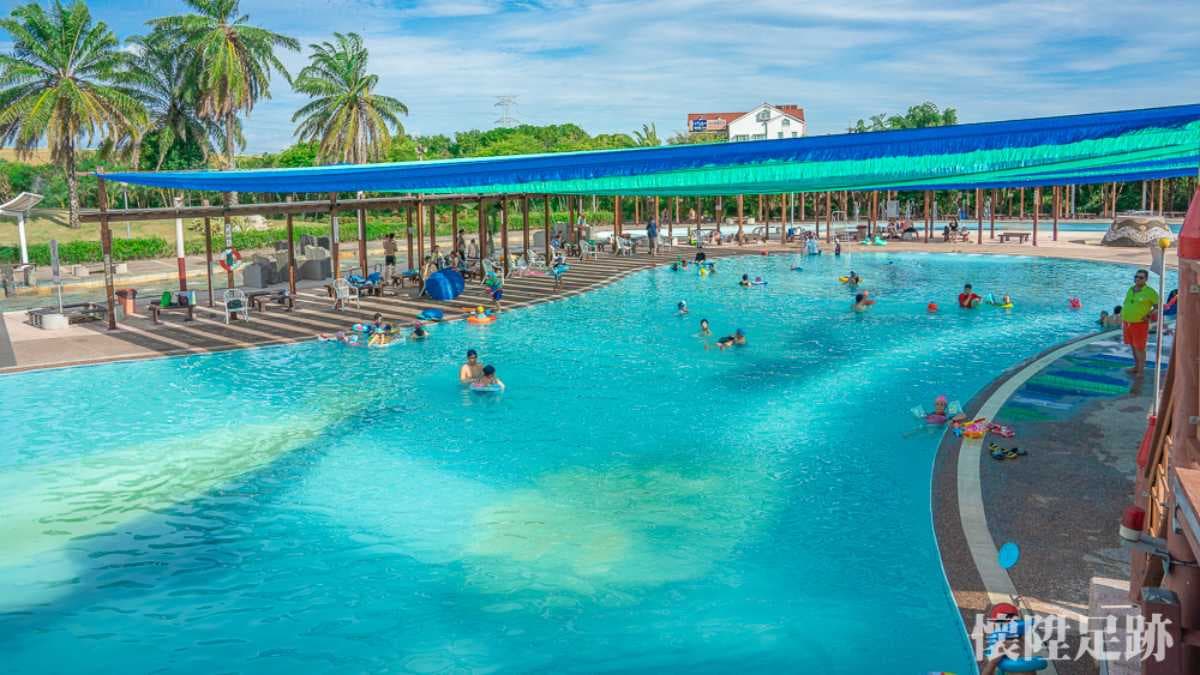 烏山頭水庫親水公園的泳池寬敞明亮。（圖片來源：懷陞足跡）