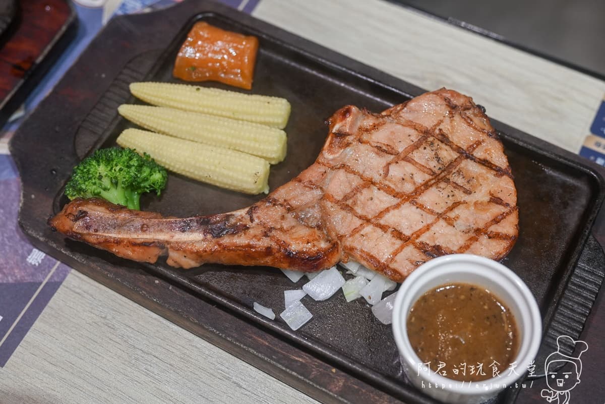 加６元牛排雙倍！排餐290元起爽嗑，牛肉羅宋湯、濃湯、飲料無限喝