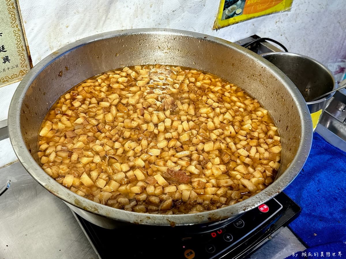 肉燥飯、滷蛋無限吃到飽！台中「超佛牛肉湯」最低145元，必點大分量牛腩