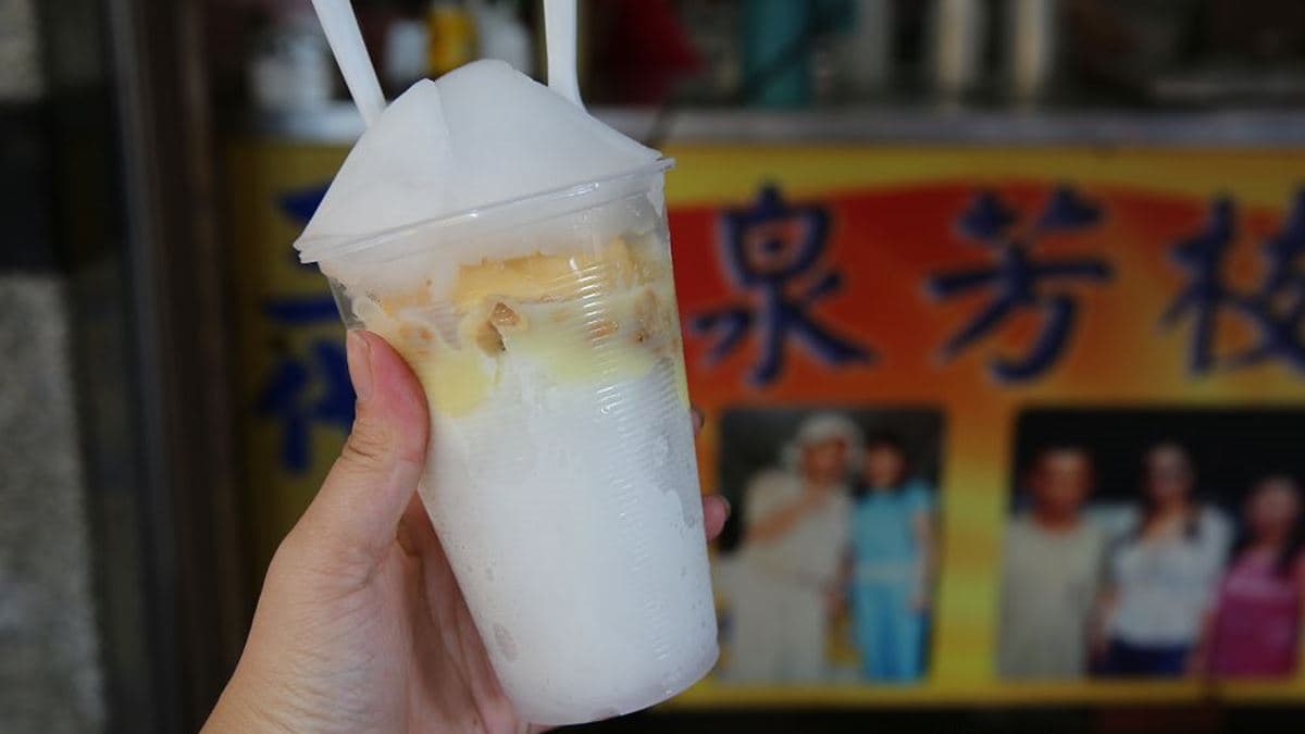 「雞蛋布丁牛奶冰」整體吃起來帶有淡淡的甜味。（圖片來源：Nana愛旅行札記）