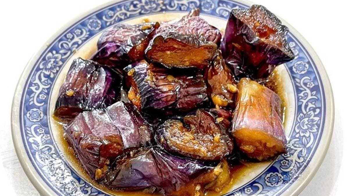 「乾燒茄子」非常入味，同時又保有茄子的口感，深受老饕喜愛。（圖片來源：米其林指南）