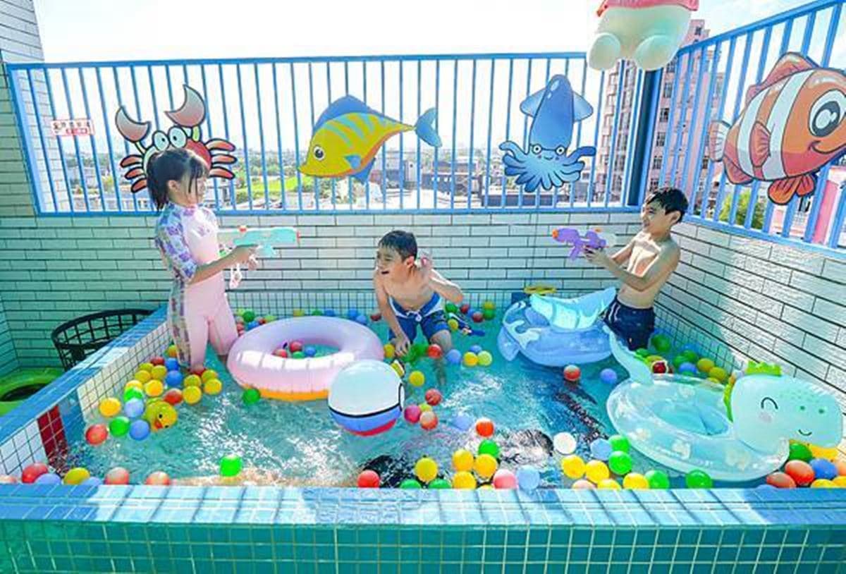 房內開巨型怪手？海盜船、泳池、沙坑玩到飽，宜蘭超狂「親子民宿」放電必住