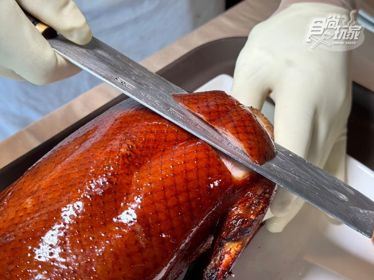 「13頭吉品鮑、花膠皇」總價300萬！香港米其林名廚來台，限量頂級套餐搶訂中
