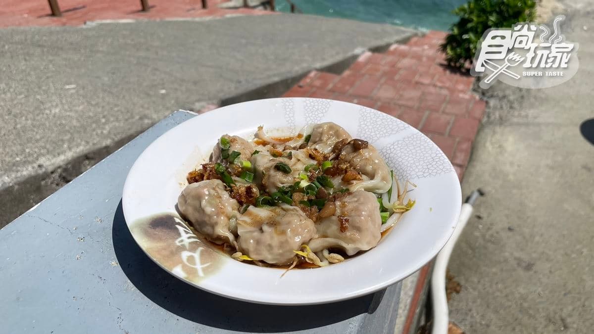 一顆顆的餛飩讓人不禁垂涎三尺。